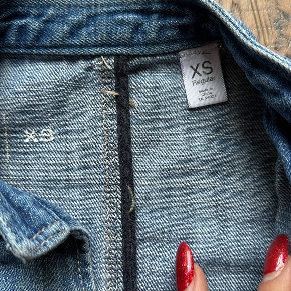 Gap denim Jacket - Picture 2 of 6